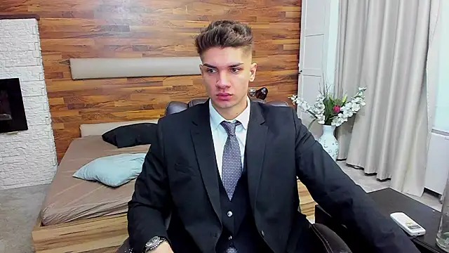 MaxKaiden online show from 14, 3, 2026