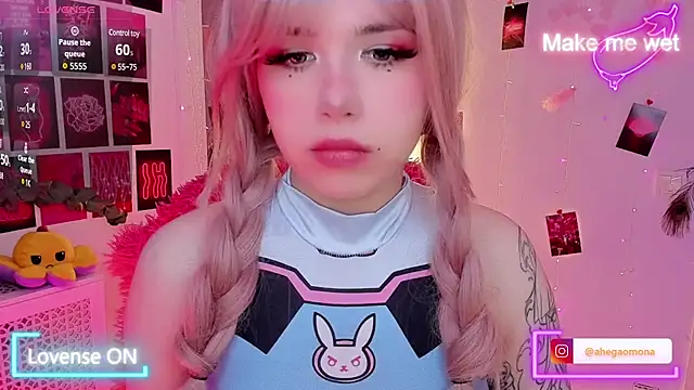 Sparkle Mona online show from 4, 3, 2025