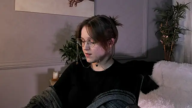 Rada Woods online show from 12, 3, 2025