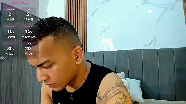 Rafa2004Cruz online show from 18, 9, 2025