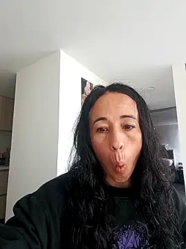 Coeur de luxure online show from 5, 10, 2025