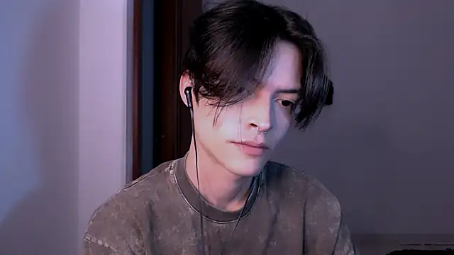 Snapshot of gunther_hda chatting on 4, 3, 2025 gunther hda online show from 4, 3, 2025