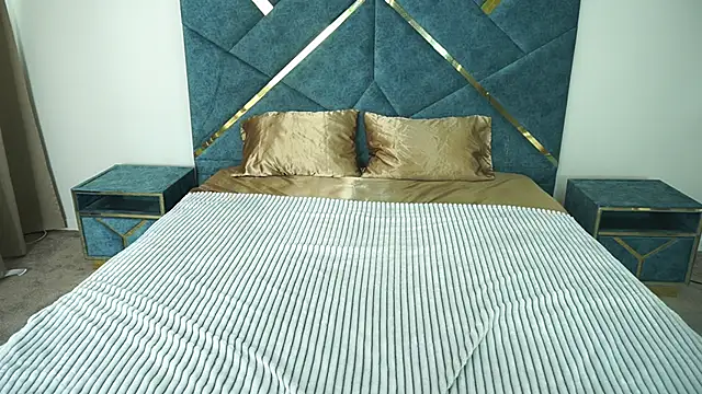 PaigePrado online show from 29, 6, 2026