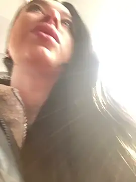 AlishaPrettyBlade online show from 3, 3, 2025