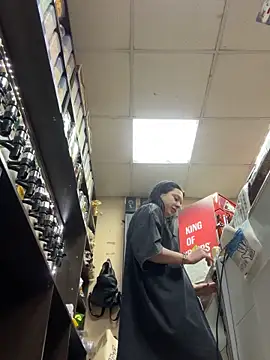 AlishaPrettyBlade online show from 20, 9, 2025