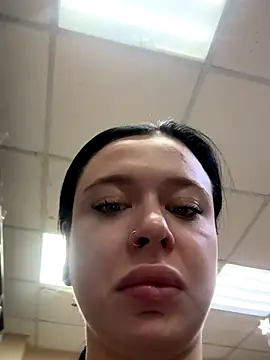 AlishaPrettyBlade online show from 28, 9, 2025