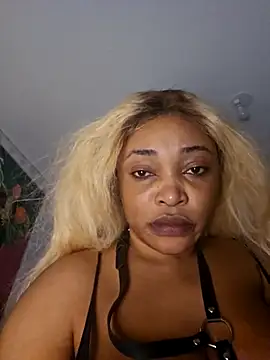 Snapshot of Louna45dv chatting on 16, 2, 2025 Louna45dv online show from 16, 2, 2025