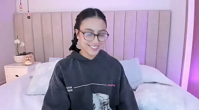 miss martiina online show from 14, 3, 2025