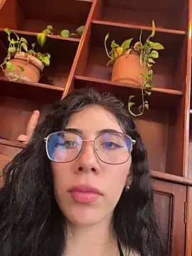 Alice surprise online show from 8, 3, 2025