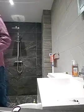 Mrnutella online show from 6, 3, 2025