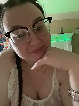 HTXBELLE online show from 8, 3, 2025