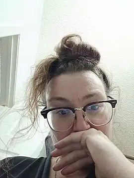 HTXBELLE online show from 4, 11, 2025