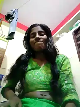 Snapshot of SEXY-boudi43 chatting on 4, 3, 2025 SEXY-boudi43 online show from 4, 3, 2025