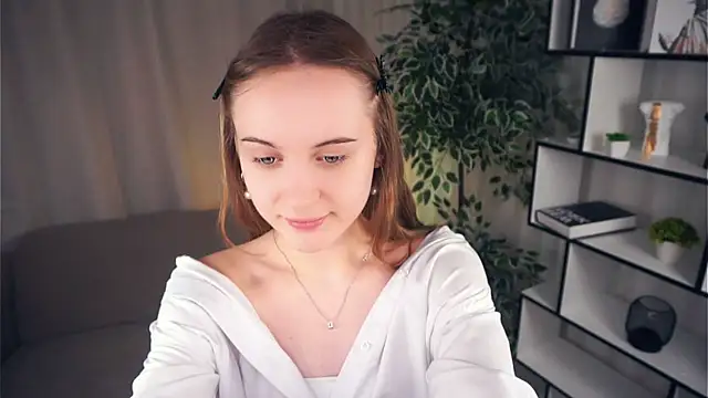 QuennaCoote online show from 18, 3, 2025