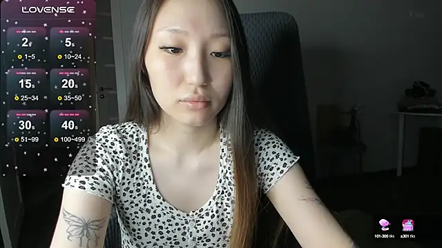 Snapshot of Christine_Carlson chatting on 9, 10, 2025 Christine Carlson online show from 9, 10, 2025