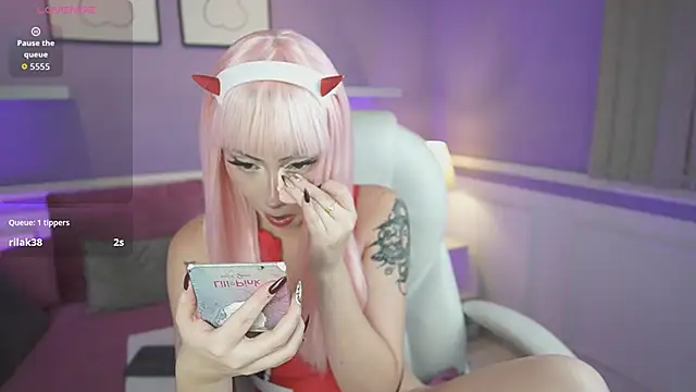 SaharaKramer online show from 20, 11, 2025