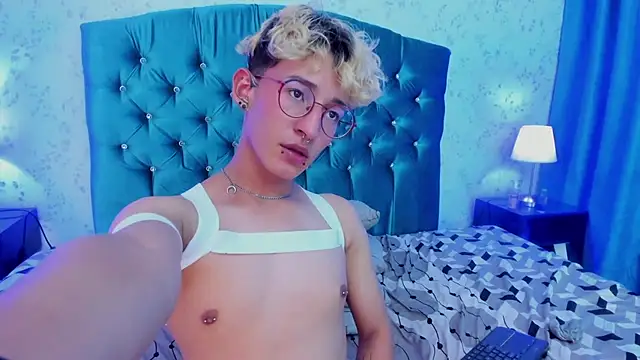 iiangel  online show from 4, 3, 2025