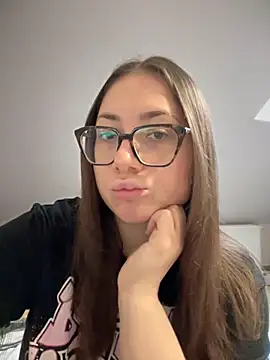 May Alisa online show from 11, 10, 2025