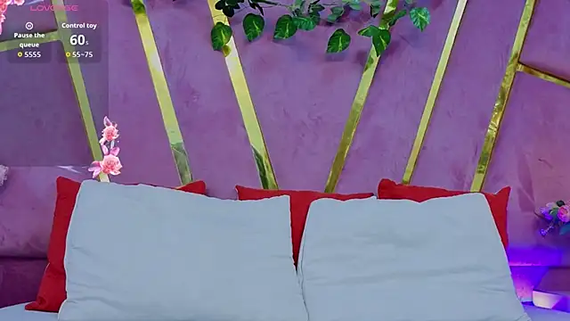 EmmyCortez online show from 4, 12, 2025