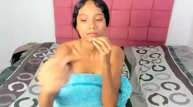 Snapshot of Babylatinhot11 chatting on 5, 3, 2025 Babylatinhot11 online show from 5, 3, 2025