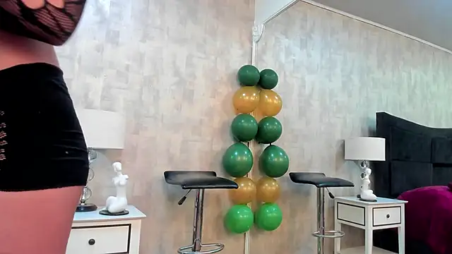 NahomyCarther online show from 30, 3, 2026