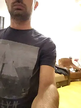 Snapshot of andreiiiii2025 chatting on 10, 3, 2025 andreiiiii2025 online show from 10, 3, 2025