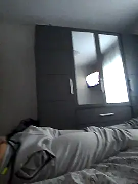 Snapshot of andreiiiii2025 chatting on 5, 11, 2025 andreiiiii2025 online show from 5, 11, 2025