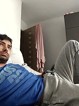 Snapshot of andreiiiii2025 chatting on 9, 3, 2026 andreiiiii2025 online show from 9, 3, 2026