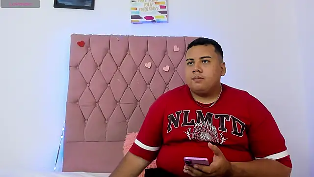 MICHAEL AND SHARON online show from 19, 10, 2025