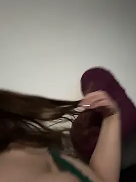 lola  med online show from 8, 3, 2025