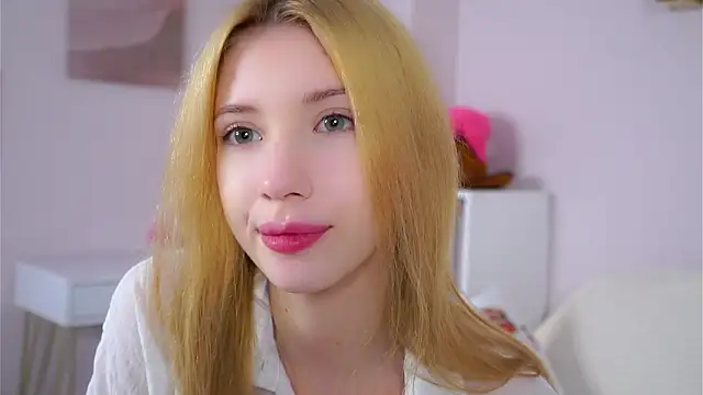 SunnivaCovil online show from 3, 2, 2026