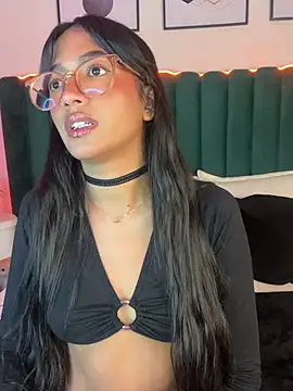 Tyla Ks online show from 11, 3, 2025