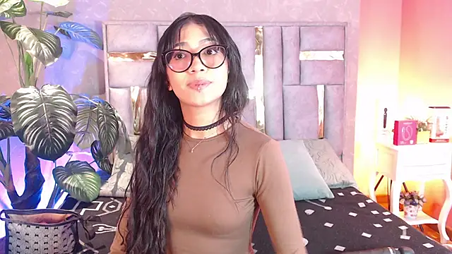 Tyla Ks online show from 12, 9, 2025