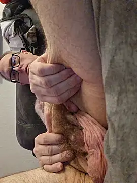 Smallone327 online show from 6, 4, 2026