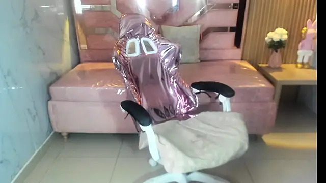 lili conor s online show from 11, 3, 2025