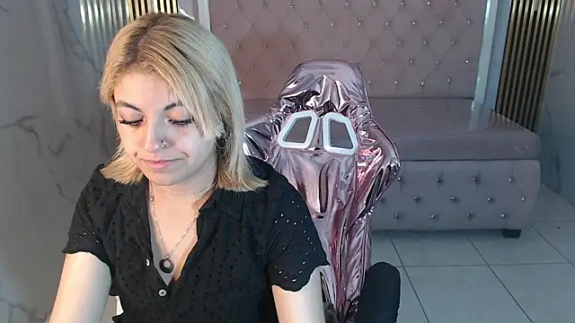 lili conor s online show from 20, 3, 2025