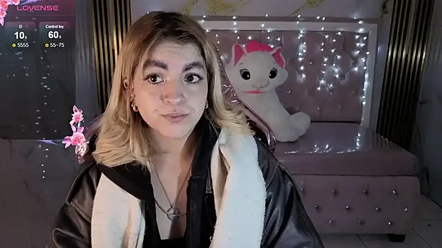 lili conor s online show from 11, 11, 2025