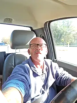 chris8827 online show from 5, 3, 2025