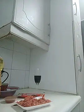 xxTatiannaxx online show from 18, 3, 2025