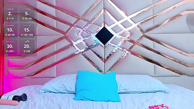 innocenthazel online show from 15, 10, 2025