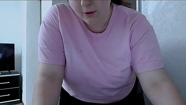 Snapshot of kitsune_8 chatting on 7, 4, 2026 kitsune 8 online show from 7, 4, 2026