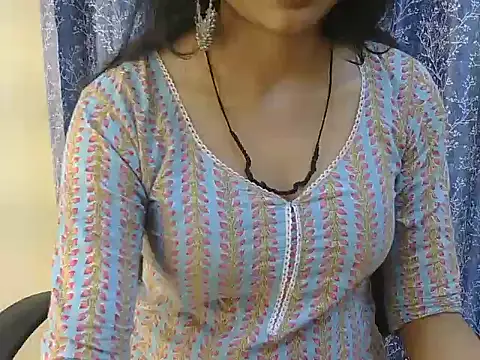 Cute Pihu01 online show from 27, 11, 2025