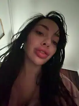 Mia Splash online show from 2, 2, 2026