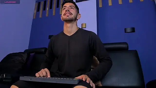 AlejandroStormm online show from 6, 10, 2025