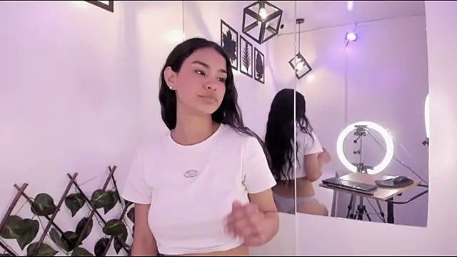 Anniie  Evans online show from 10, 3, 2025