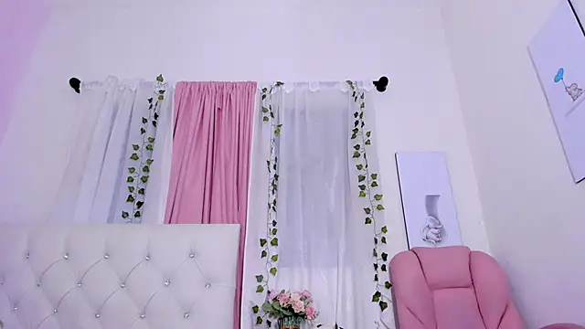 Emma lorense22 online show from 22, 3, 2025