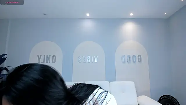 BrunaThompson online show from 18, 3, 2025