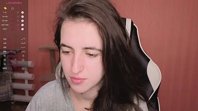 Snapshot of reaiss chatting on 3, 10, 2025 reaiss online show from 3, 10, 2025