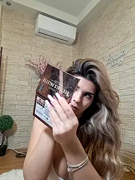 Bella Posh online show from 15, 2, 2026