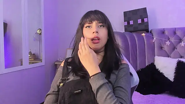 Seren Bleck online show from 4, 11, 2025